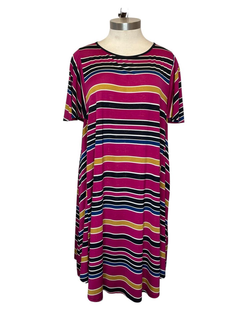 Emetla Size 5x Dress