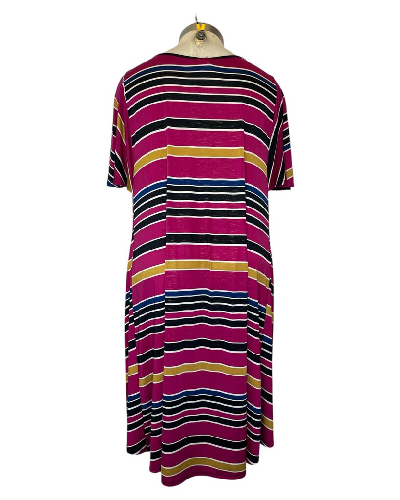 Emetla Size 5x Dress