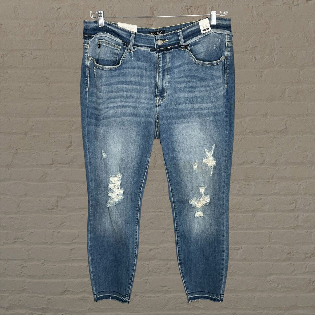 Judy Blue 18W Skinny Fit... NWT