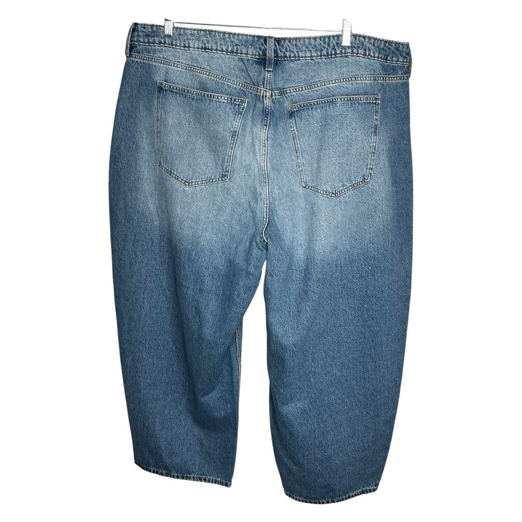 Universal Threads 22 Jeans... NWT...