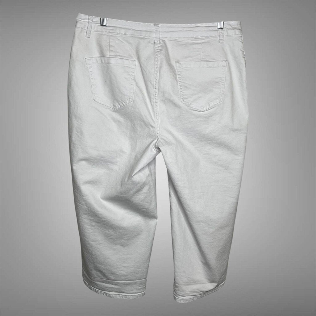 Ashley Stewart 18 Capris