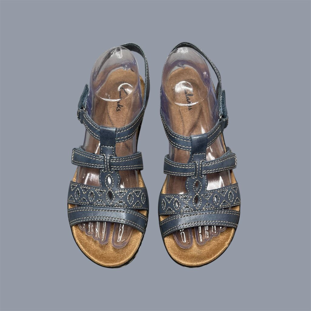 Clarks 8 Sandals
