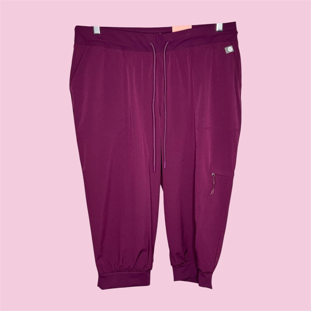 Livi 18/20 Capris… NWT... MSRP $59.95