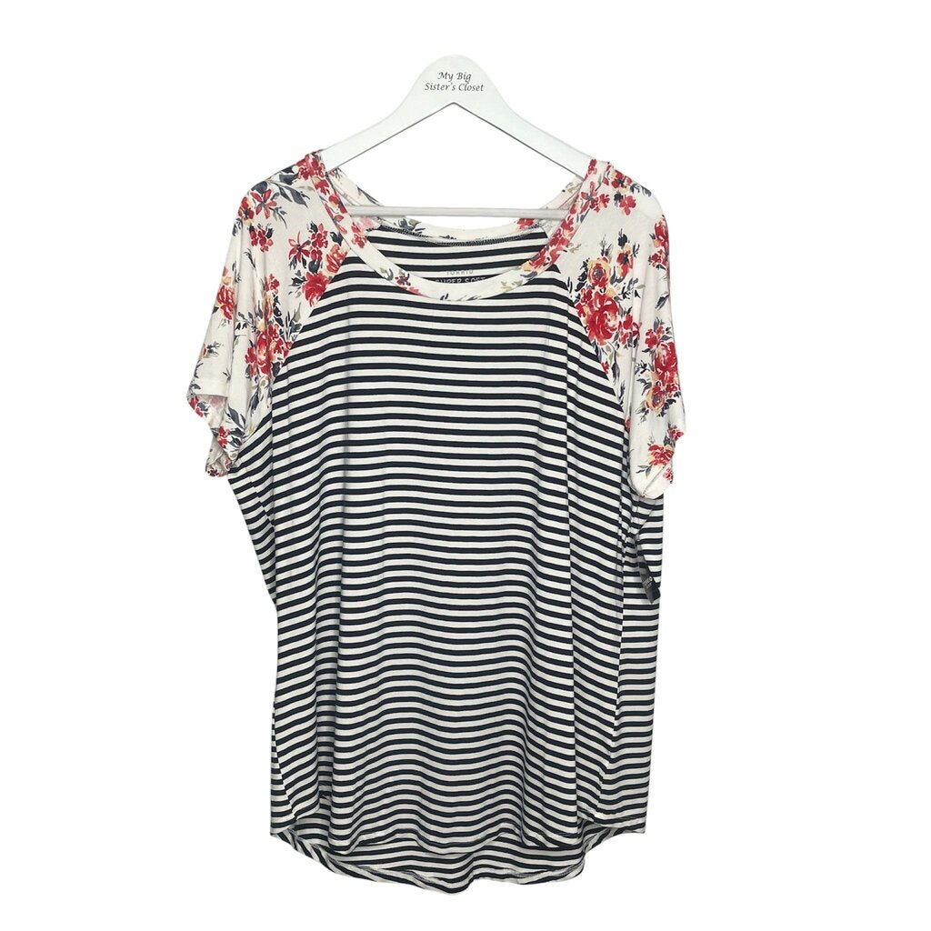Torrid 2X Top..msrp 36.90