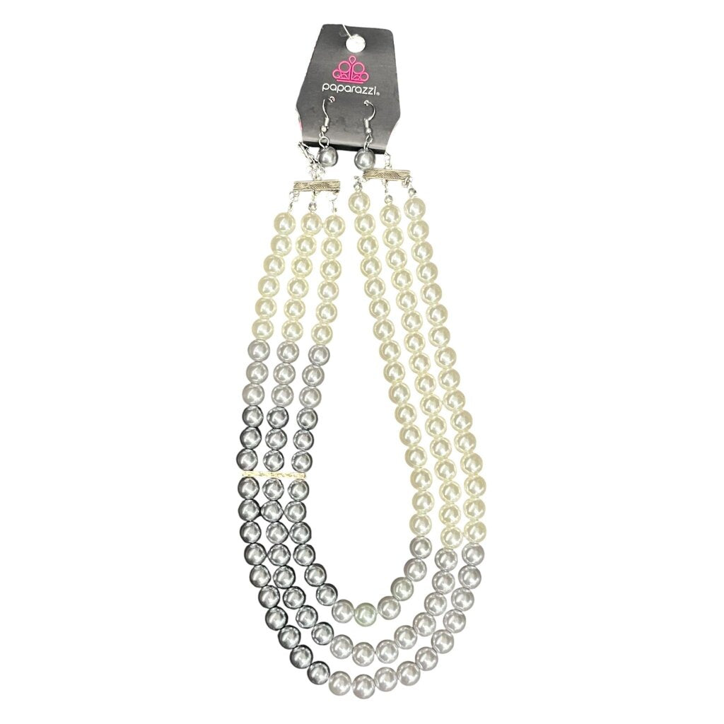 Paparazzi Necklace Set