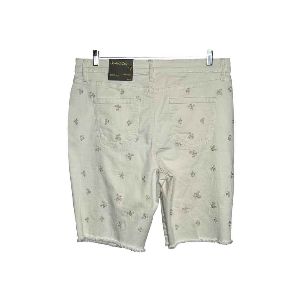 Style & Co 18 Shorts... NWT... MSRP $49.50