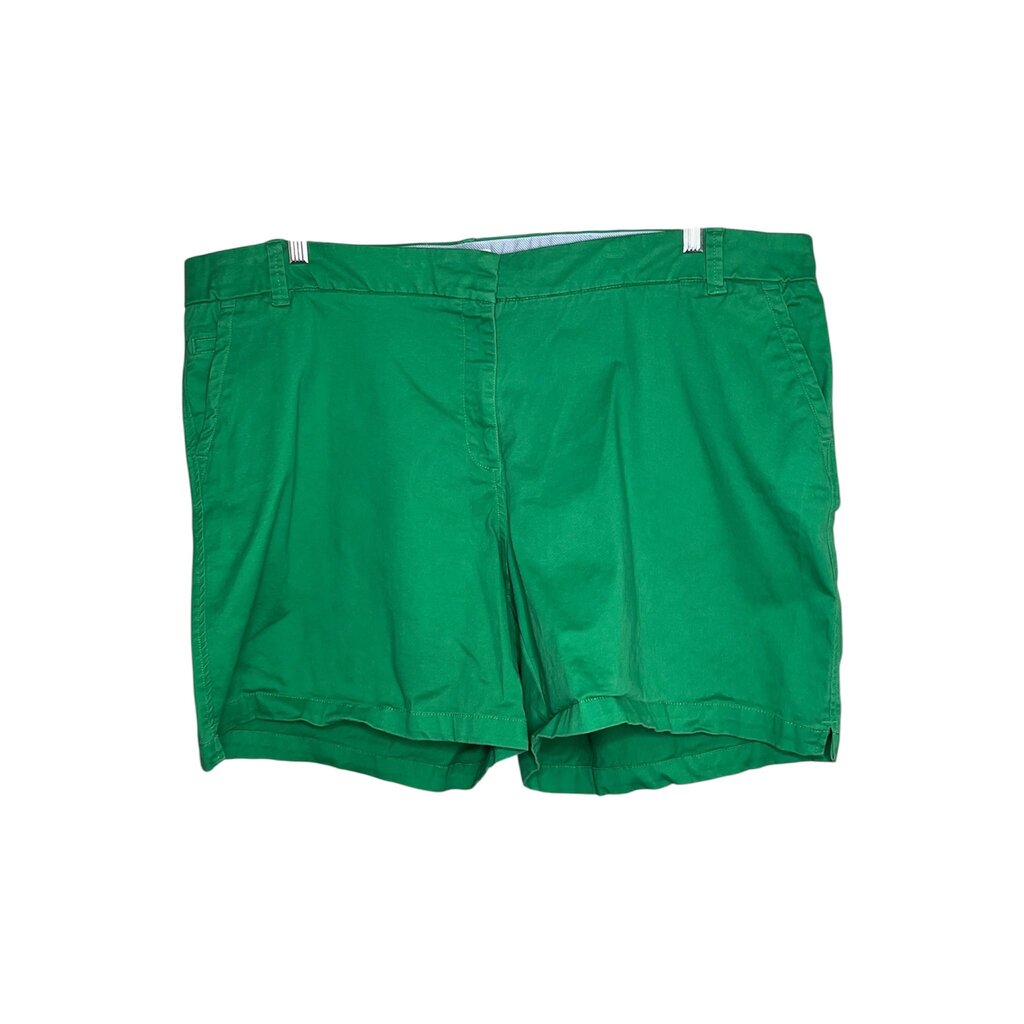 Crown & Ivy 24W Shorts