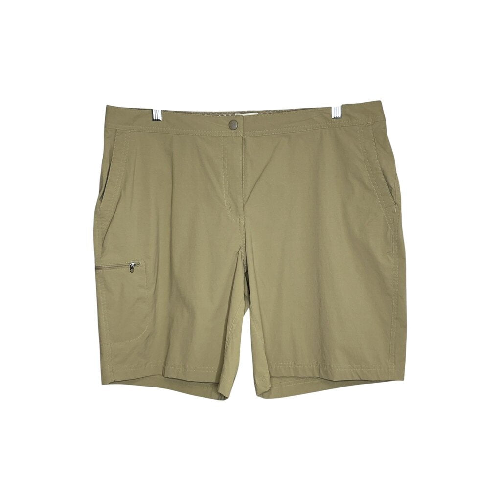LL Bean 18 Shorts... NWT... MSRP $54.95