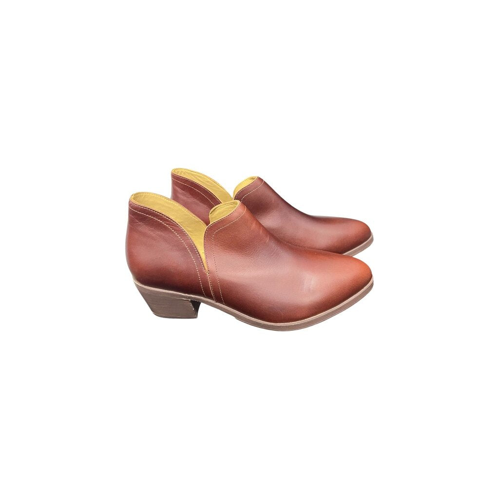 Nisolo 10 Booties... NWOT... MSRP $228
