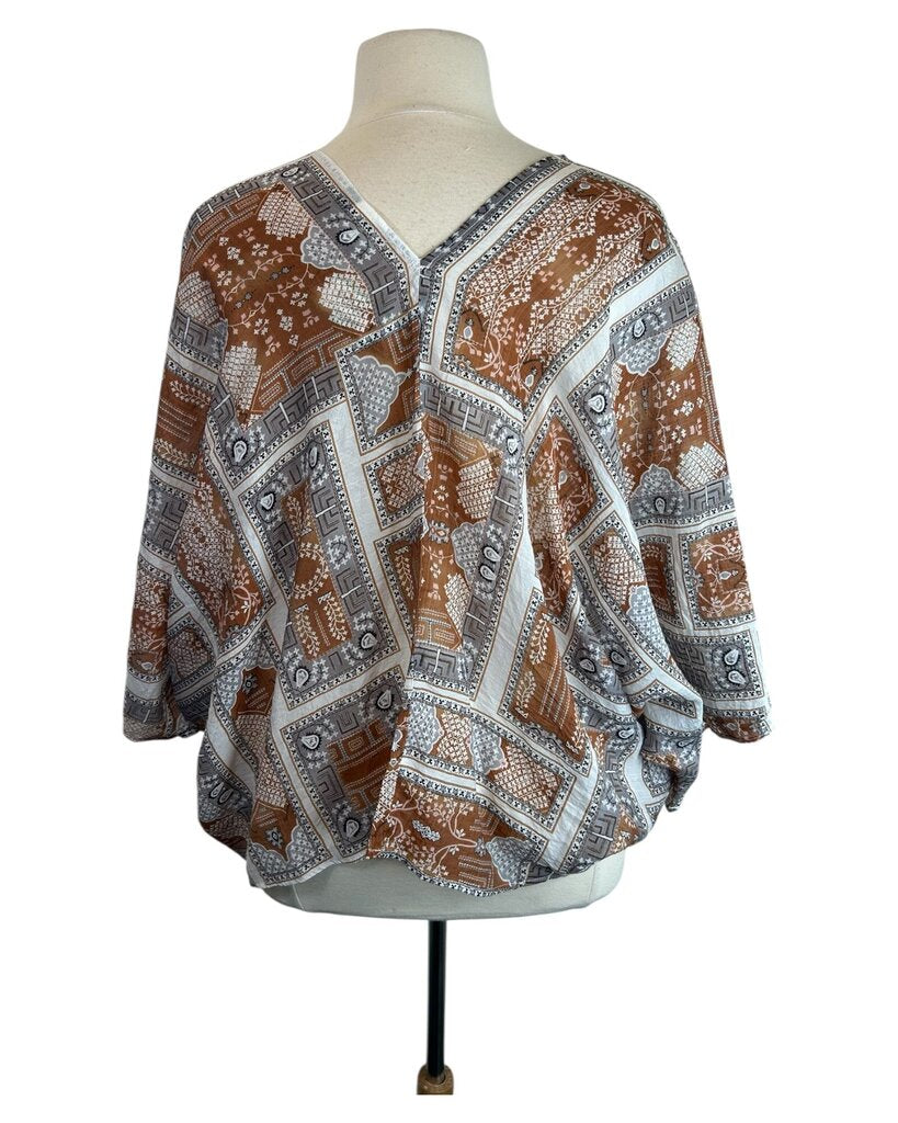 Suzanne BetronSimple 4X Top