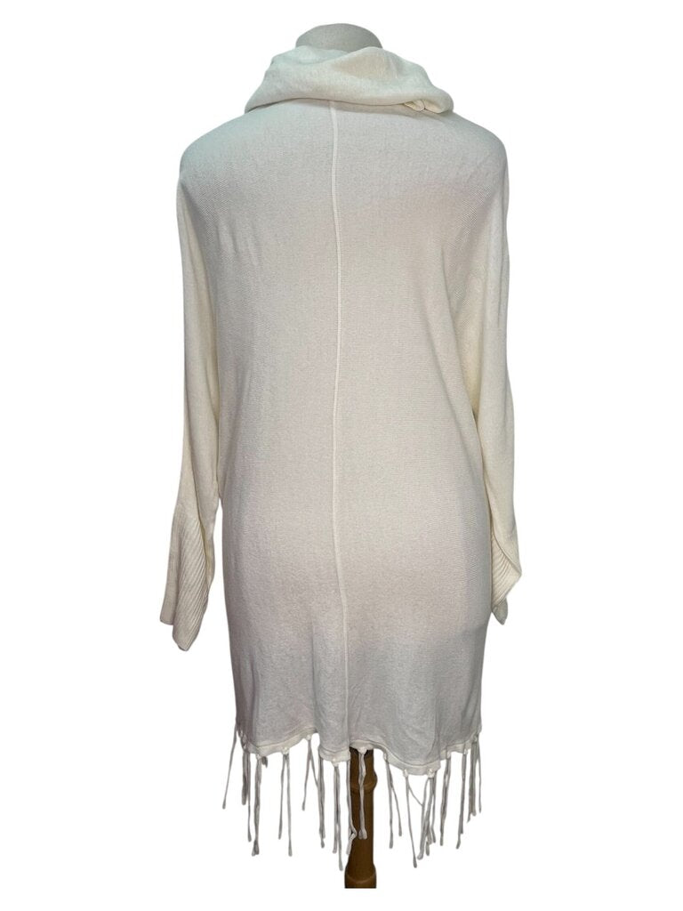 Novelty Stitch XL Top NWT... MSRP $56