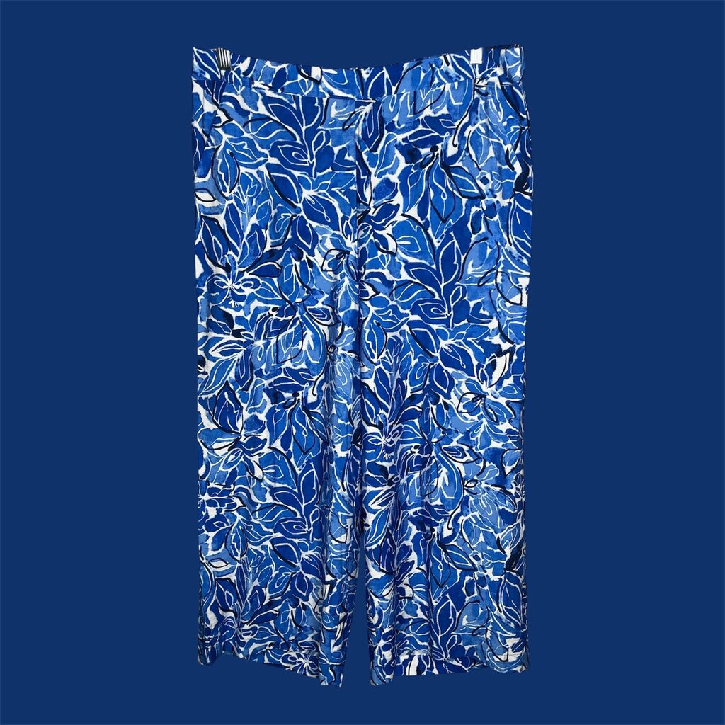 Counterparts XL Crops... NWT... MSRP $48.00