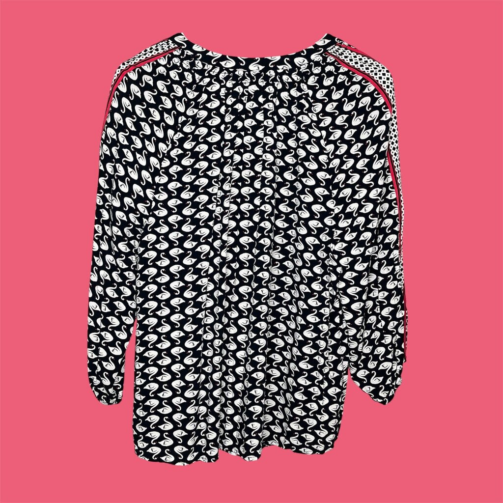 Crown & Ivy 2X Top