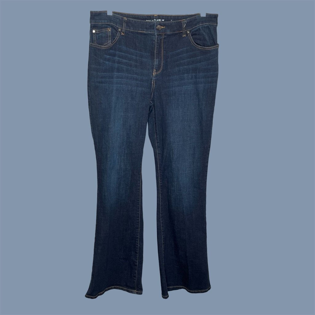 Chicos Size 2.5 (14) Flare Jeans