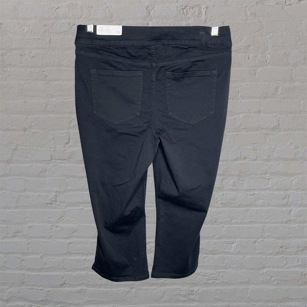 Lane Bryant 12 Capris... NWT... MSRP $59.95