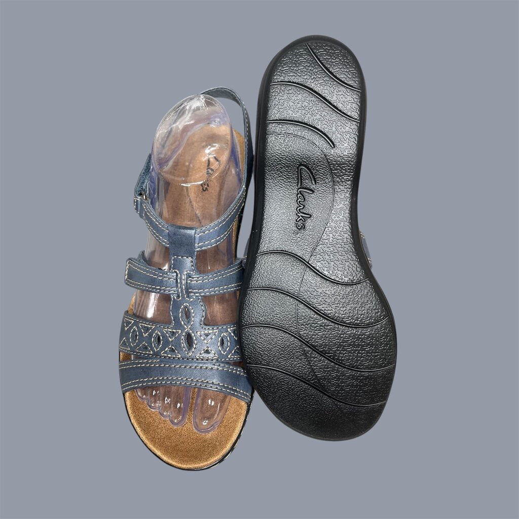 Clarks 8 Sandals