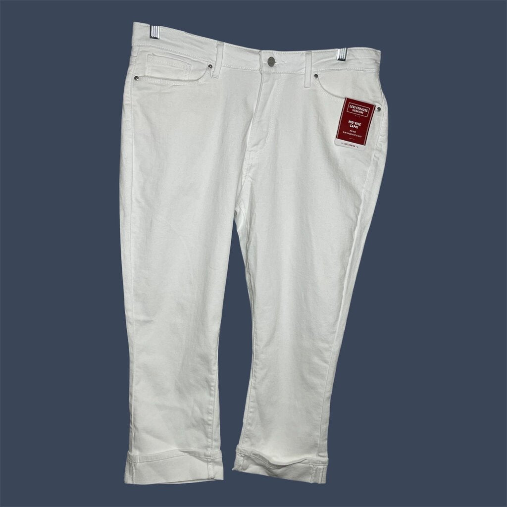 Levis 16 Capris... NWT