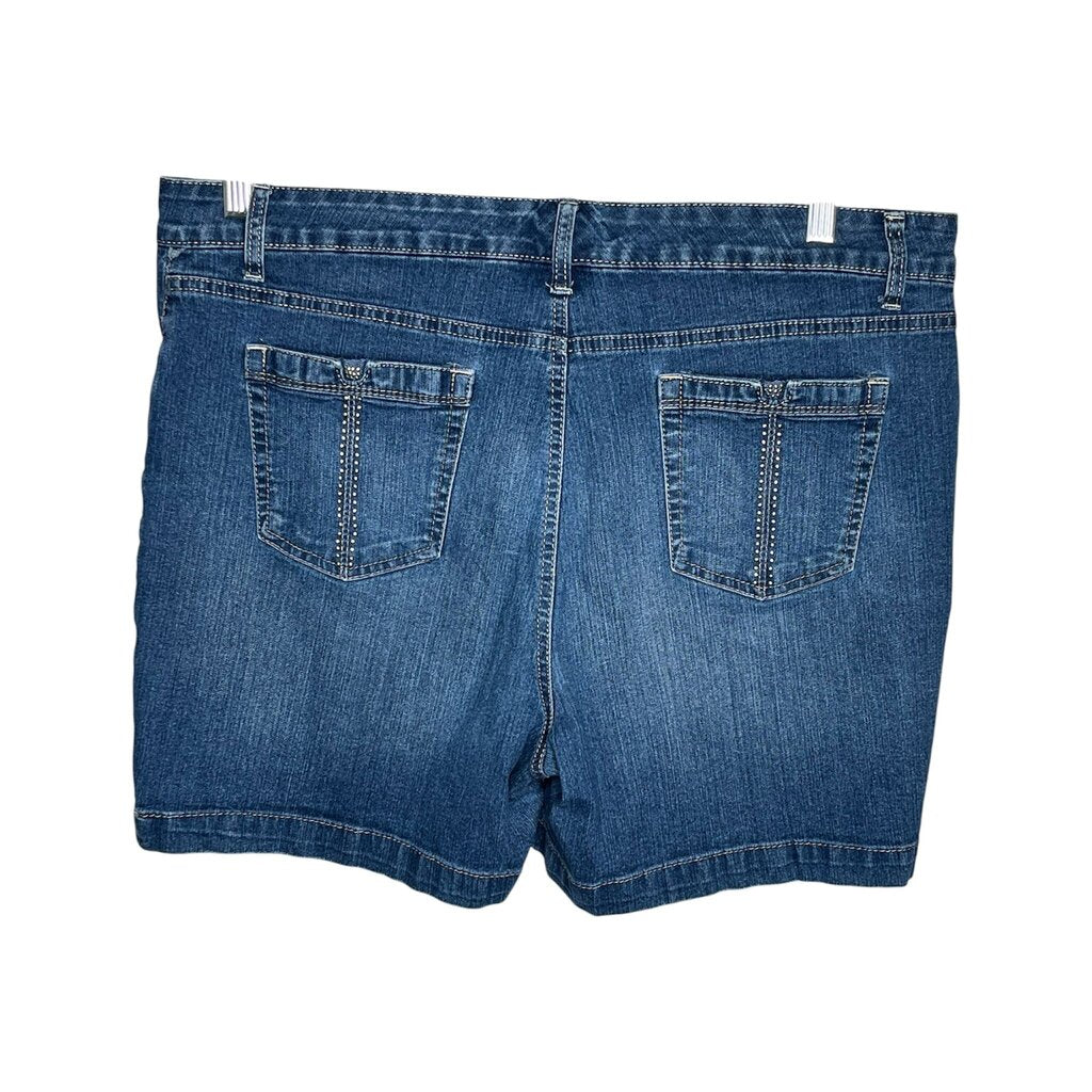Bandolino 16 Shorts