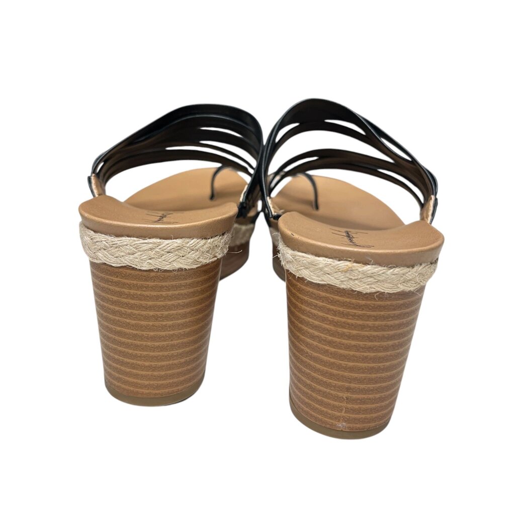 Wonderly 9.5 Sandals