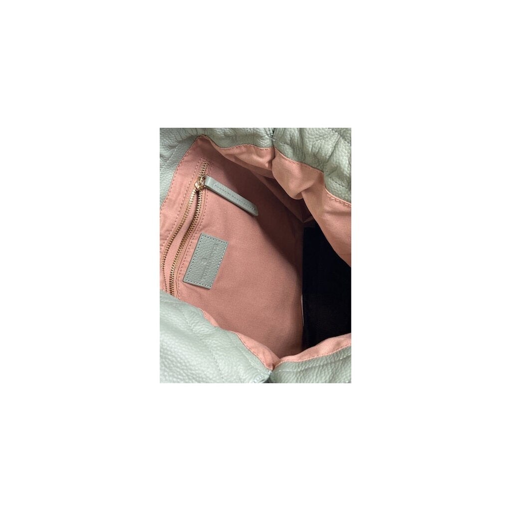 Tote Le Mond Purse... NWOT... MSRP $595