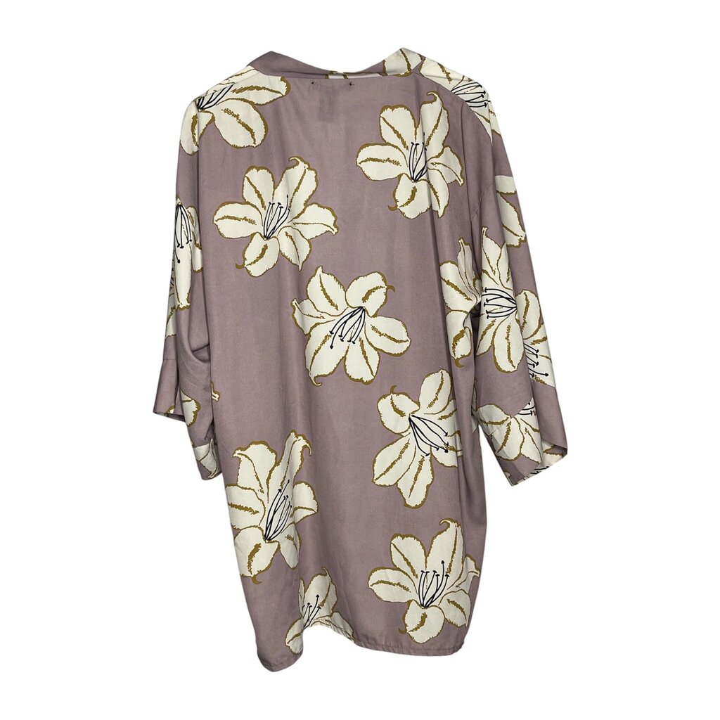 Do Everything in Love One Size Shrug