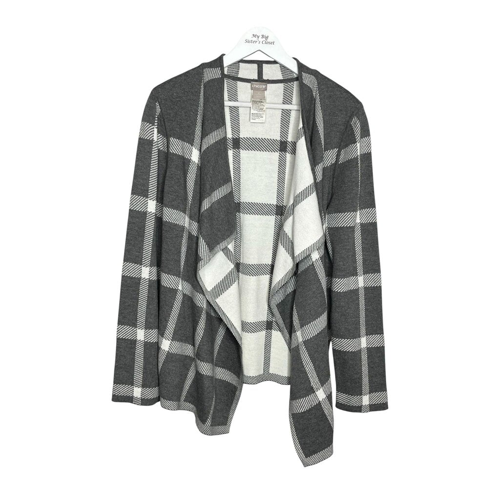 Chico's 2 (L) Shrug