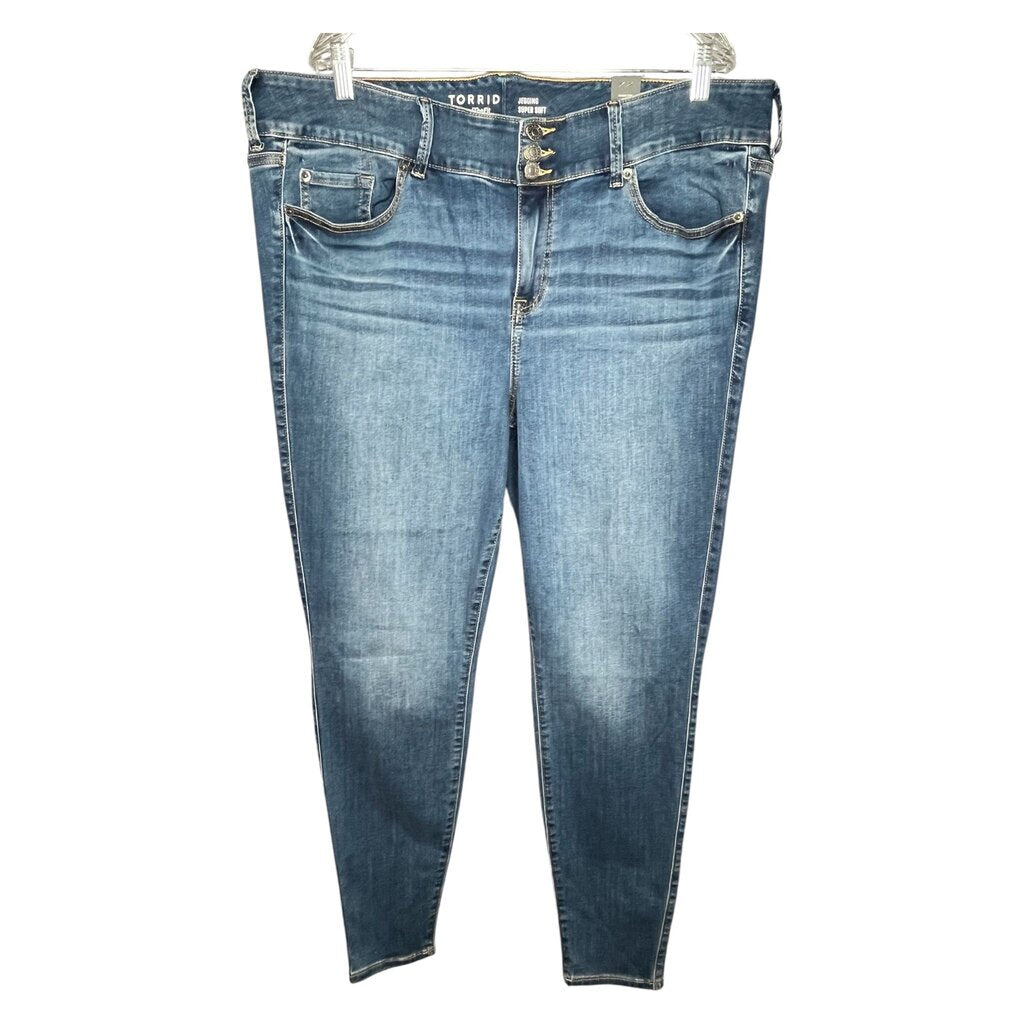 Torrid 22 Tall Jeans... NWT