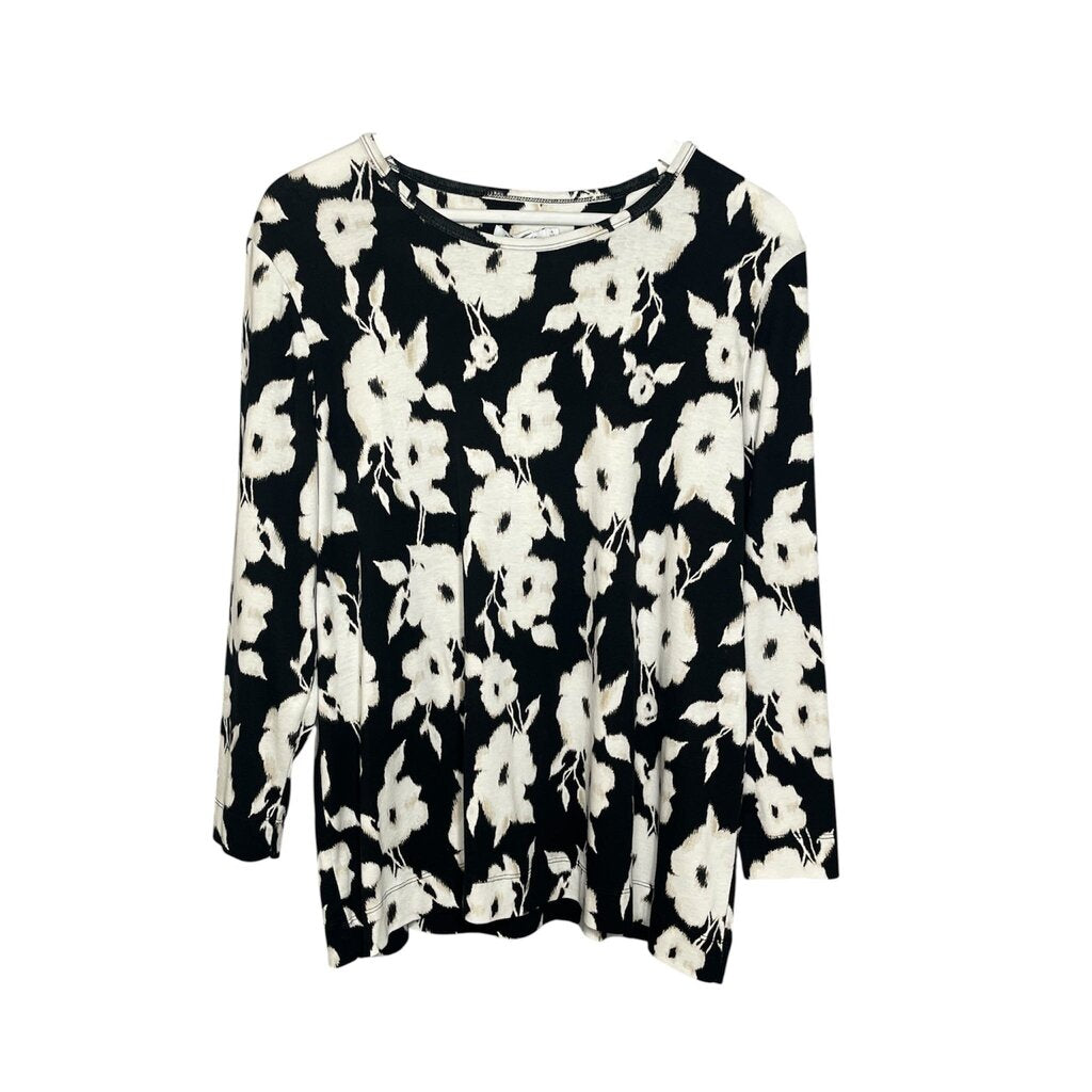 Chicos Size 4 (XXL) Top..msrp 55.50